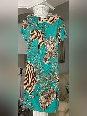 AA Studio AA women’s size 14 short sleeve, V-neck animal print dress